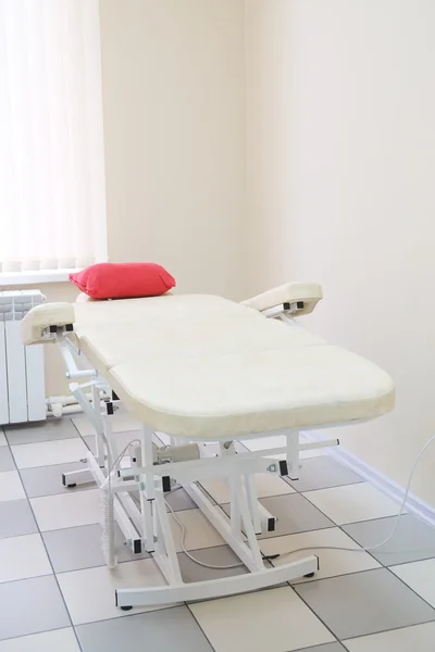 Image of a massage bed — Stock Photo, Image