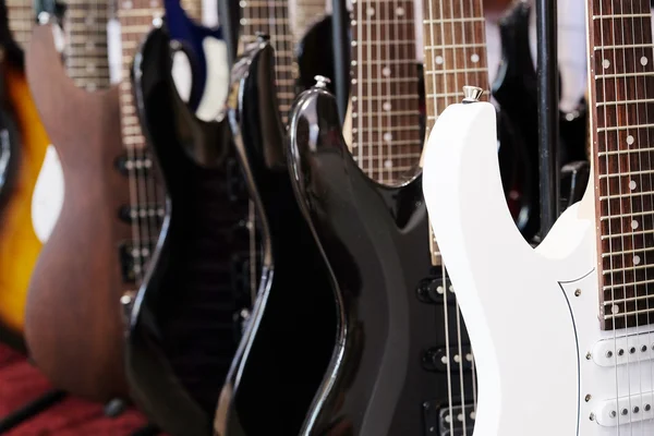 Guitarras de música en el fondo —  Fotos de Stock