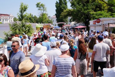 Sevastopol filosu gün sırasında vatandaşlar