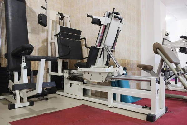 Interno di una sala fitness — Foto Stock