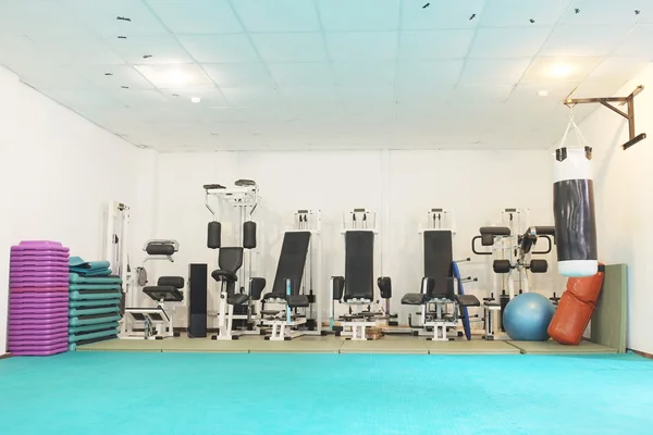 Intérieur d'une salle de fitness — Photo