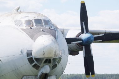 bir yolcu uçağı görüntüsünü