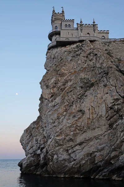 Vlaštovčí hnízdo hrad v krymské — Stock fotografie