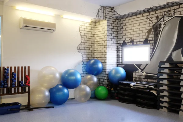 Interieur van een fitnessruimte — Stockfoto