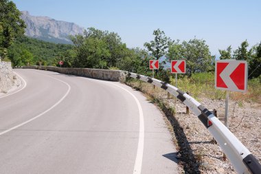 Bir dağ yolu görüntü ile manzara