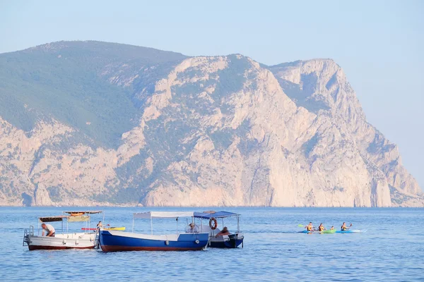 Bild von Passagierbooten auf dem Meer — Stockfoto