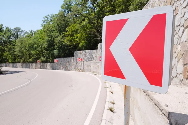 Landschap met het beeld van een bergweg — Stockfoto