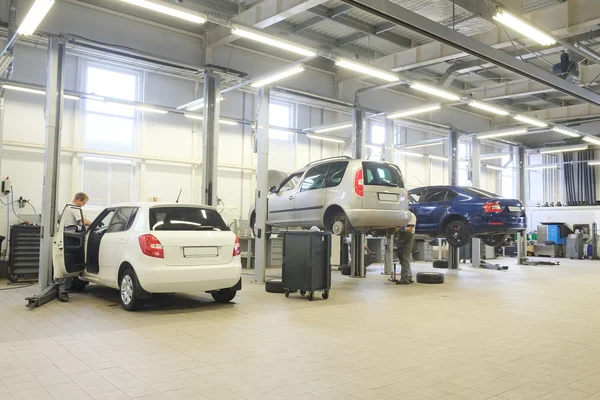 Interieur van een auto reparatie station — Stockfoto