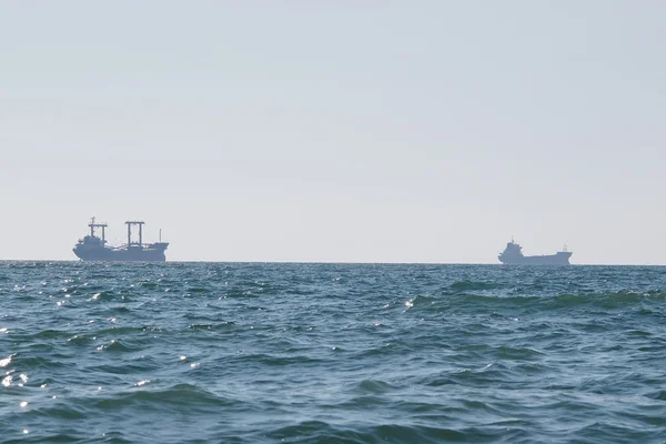 Imagen de los buques de carga en el mar — Foto de Stock