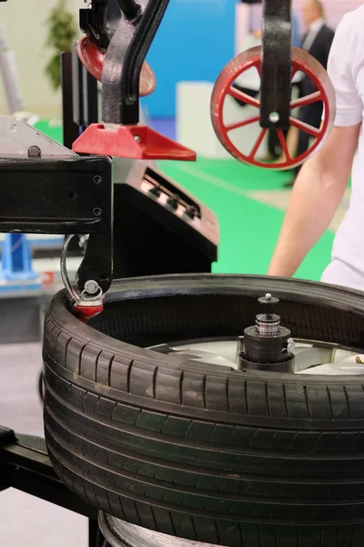 Moderne band machine in het tankstation — Stockfoto