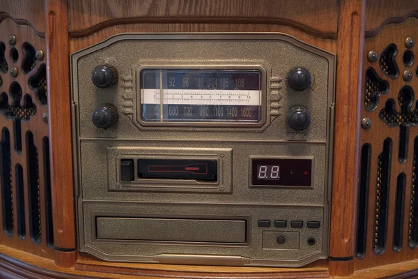 Altes Retro-Radio — Stockfoto