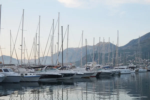 Barcos en la bahía —  Fotos de Stock