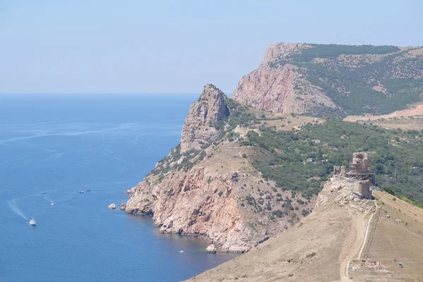 Landschaft mit dem Bild von Krimbergen und schwarzem Meer — Stockfoto