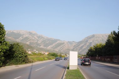 Sokakta bir Bar, Karadağ