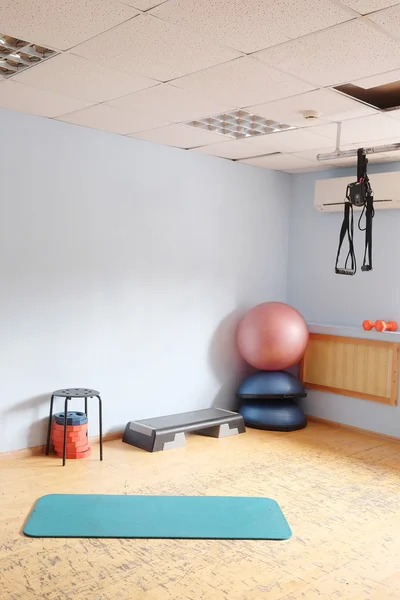 Interior de uma sala de fitness — Fotografia de Stock