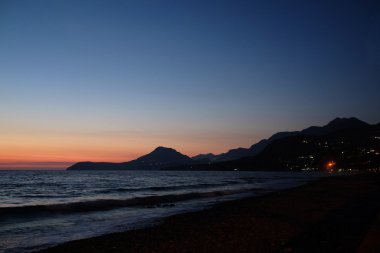 Bir Adriyatik Bay gece görünümü