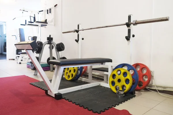 Interno di una sala fitness — Foto Stock