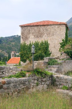 Antik duvar kalıntıları