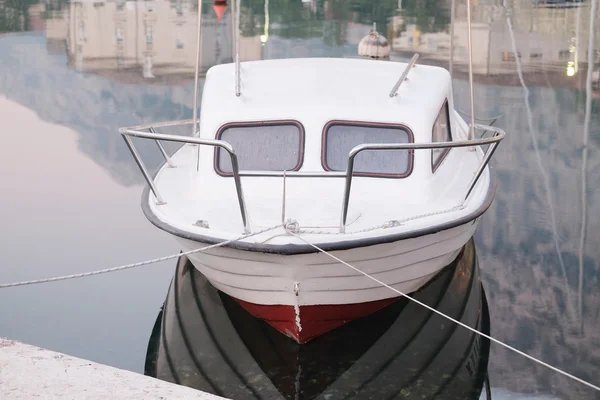 Paesaggio con l'immagine di barche — Foto Stock