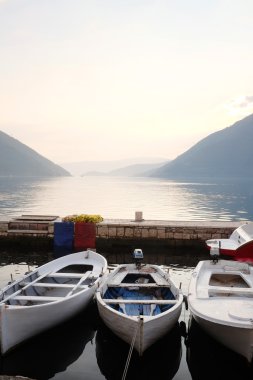 görüntü teknenin Kotor Bay