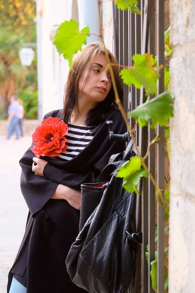 Retrato de uma jovem — Fotografia de Stock