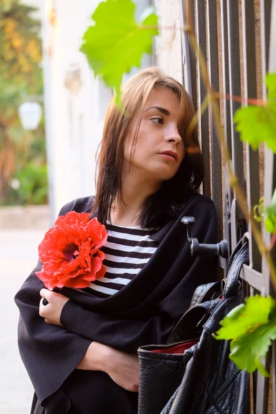 Retrato de uma jovem — Fotografia de Stock