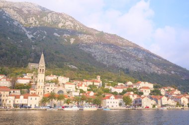 Deniz ve dağlar görüntü
