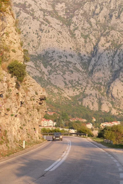 Strada di montagna a Kotor — Foto Stock