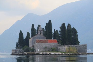 Deniz ve dağlar görüntü