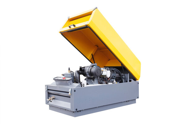 Воздушный компрессор на белом фоне
