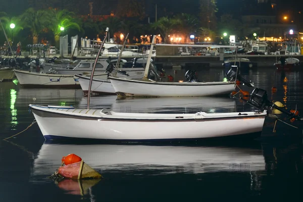 Imagen de barcos en el puerto de Budva — Foto de Stock