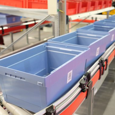 Otomatik bir konveyör görüntüsünü