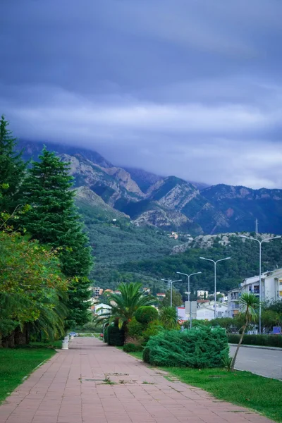 Paesaggio con l'immagine di Tivat — Foto Stock