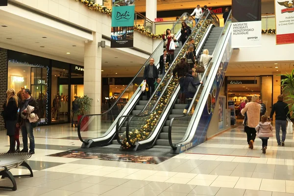 Interior of a shopping center Delta City — Stock Photo, Image