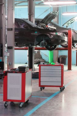 Araba satıcısı onarım istasyonu