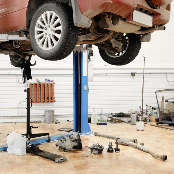 Image of a car repair garage — Stock Photo, Image