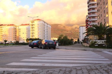 Yaya kavşak içinde Bar