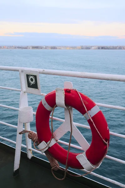 Un barco a motor —  Fotos de Stock