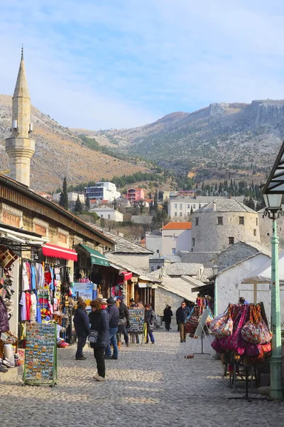 Landschaft mit dem Bild des Straßenmarktes in Mostar — Stockfoto