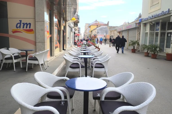 Paisaje con la imagen de la cafetería de la calle en Mostar — Foto de Stock