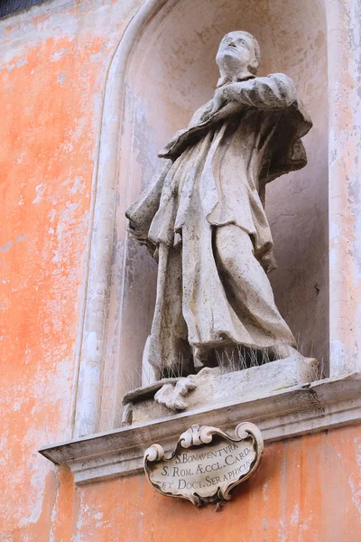 Standbeeld van S. Bonaventura in Roma — Stockfoto