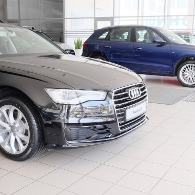 Kaza araba satıcısı onarım istasyonu