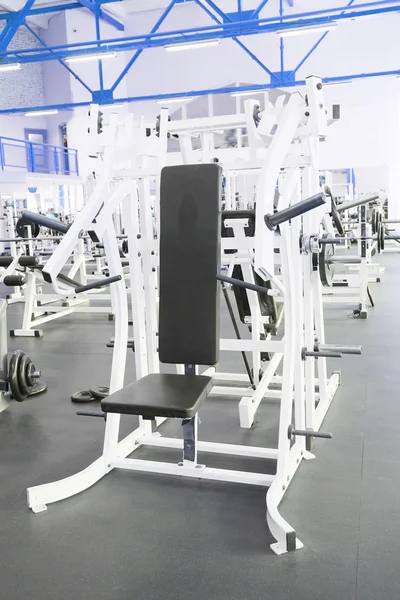 Innenraum eines Fitnessstudios — Stockfoto