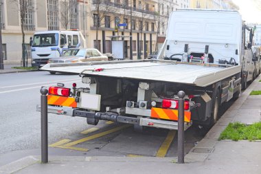 Paris'te bir park üzerinde wrecker