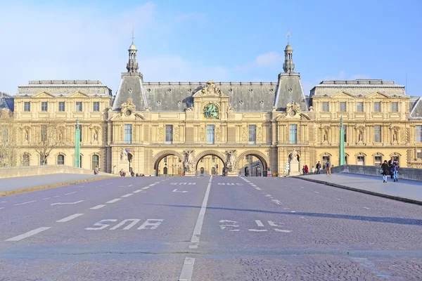 Exterior do Louvre — Fotografia de Stock