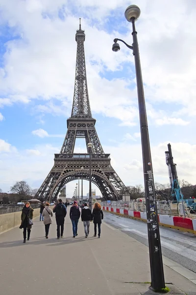Ейфелева вежа, Париж, Франція - один з символи цього міста — стокове фото
