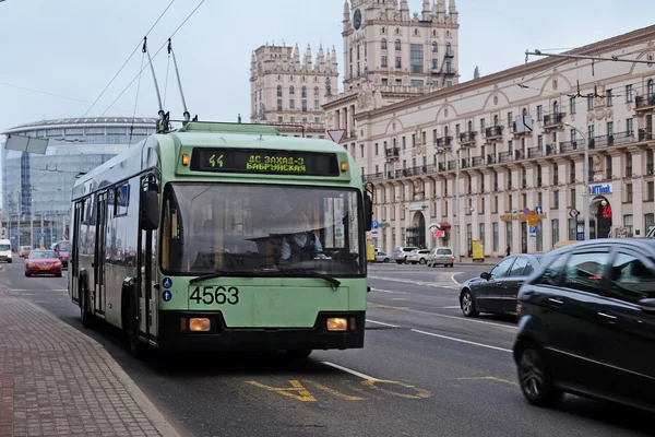 Eine der Straßen im Zentrum von Minsk — Stockfoto