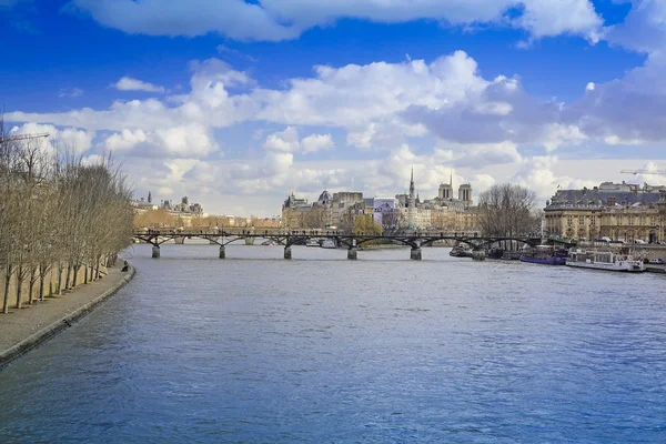 Fluss sena in paris — Stockfoto