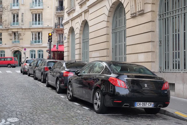 Vrachtwagens op een parking — Stockfoto