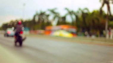 Main Street şehirde, bulanık arka planı için